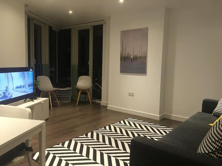 Grand Serviced Apartment***** Croydon Luaran gambar