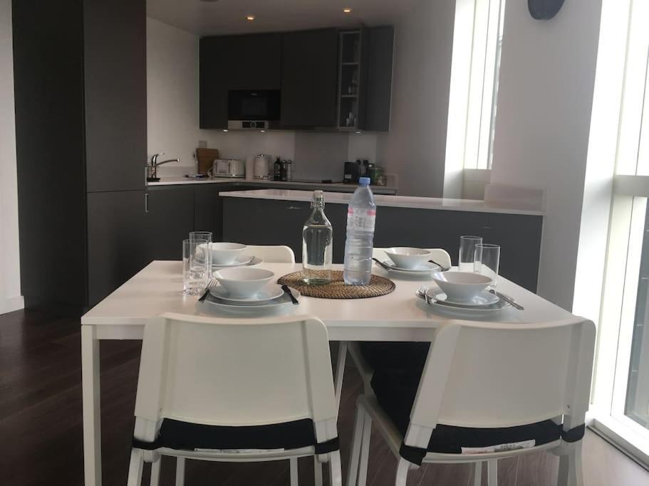 Grand Serviced Apartment***** Croydon Luaran gambar